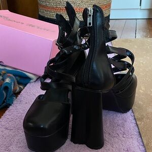 Black Platform Heels with hidden details